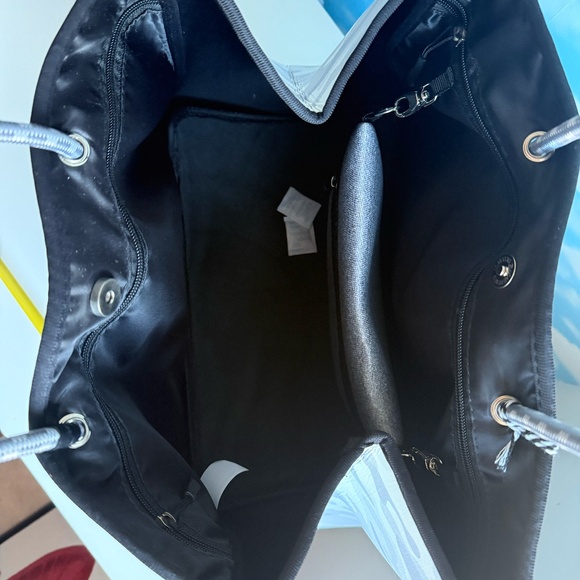 NWT VELERO Neoprene Tote Bag Washable - Picture 8 of 11